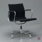 Preview: Vitra EA 108 Aluminium Chair Hopsak + Armauflagen Schwarz aus 2013 gebraucht