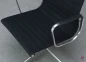 Preview: Vitra EA 108 Aluminium Chair Hopsak + Armauflagen Schwarz aus 2013 gebraucht