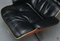Preview: Vitra Eames Lounge Chair XL Palisander mit schwarzem Leder gebraucht