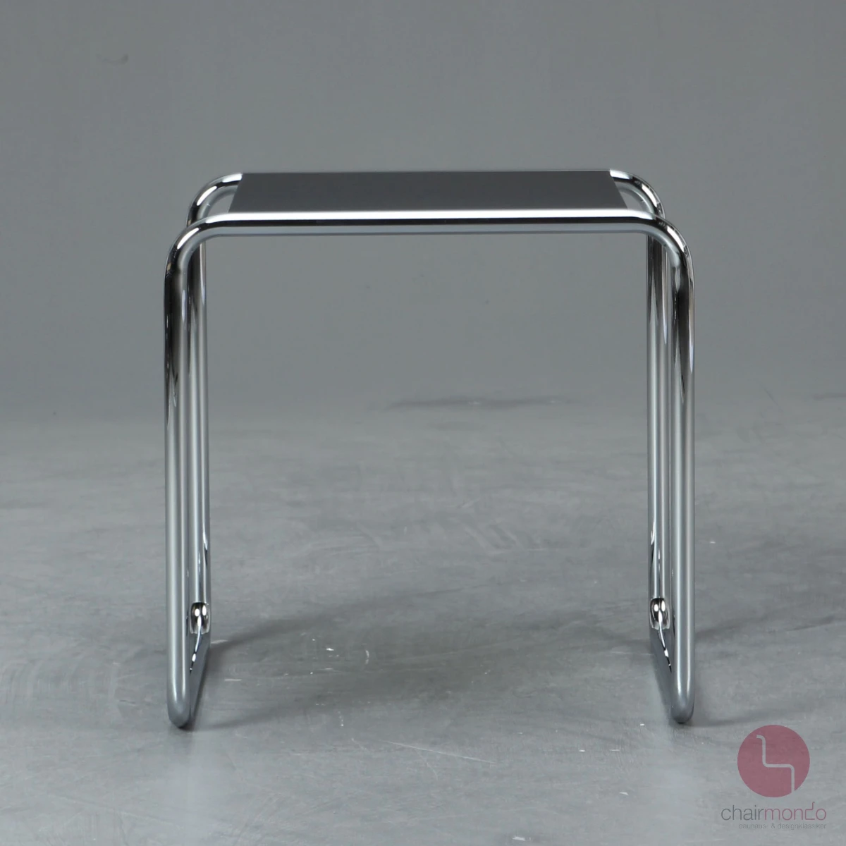 Thonet B9 a Beistelltisch Schwarz gebeizt Satztisch