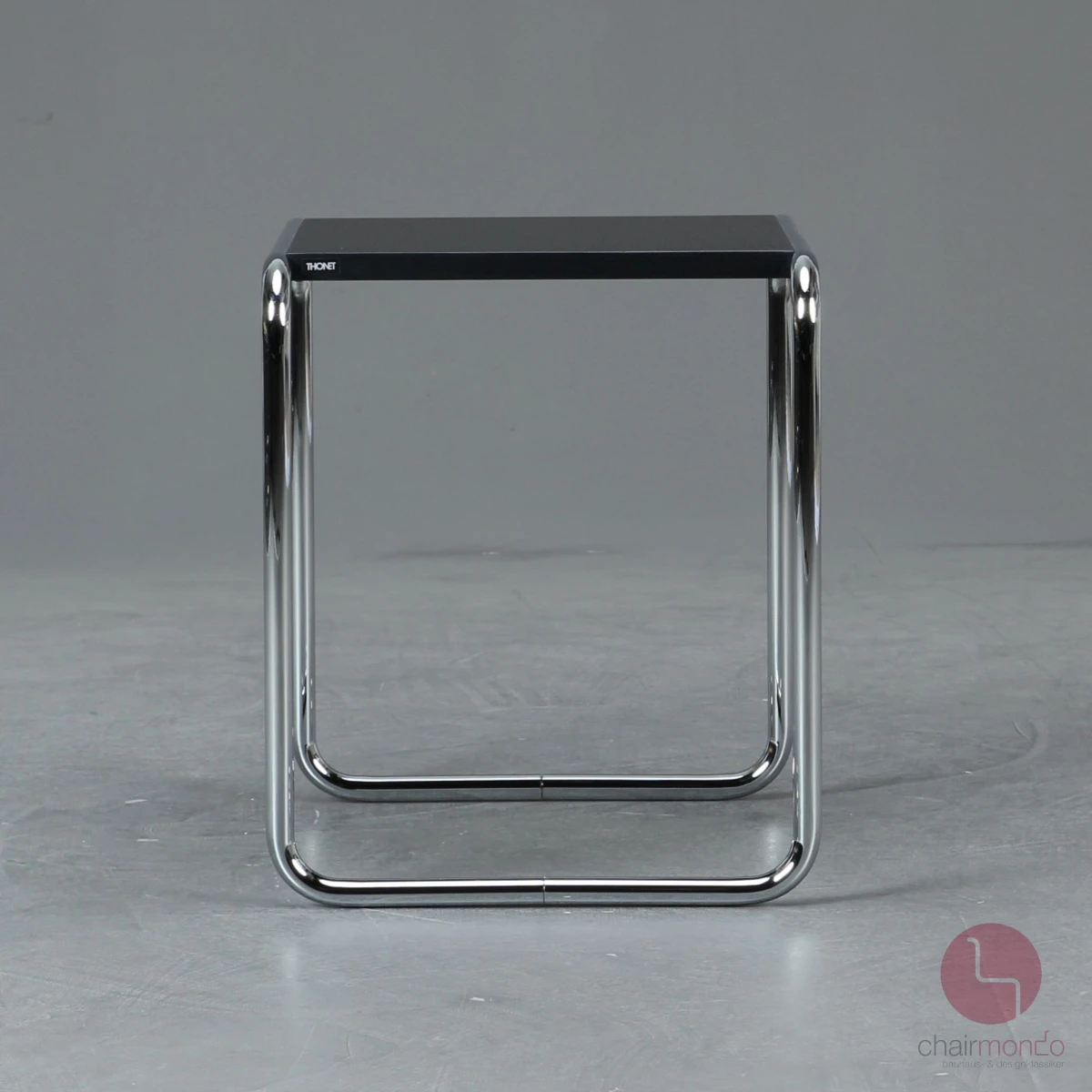 Thonet B9 a Beistelltisch Schwarz gebeizt Satztisch