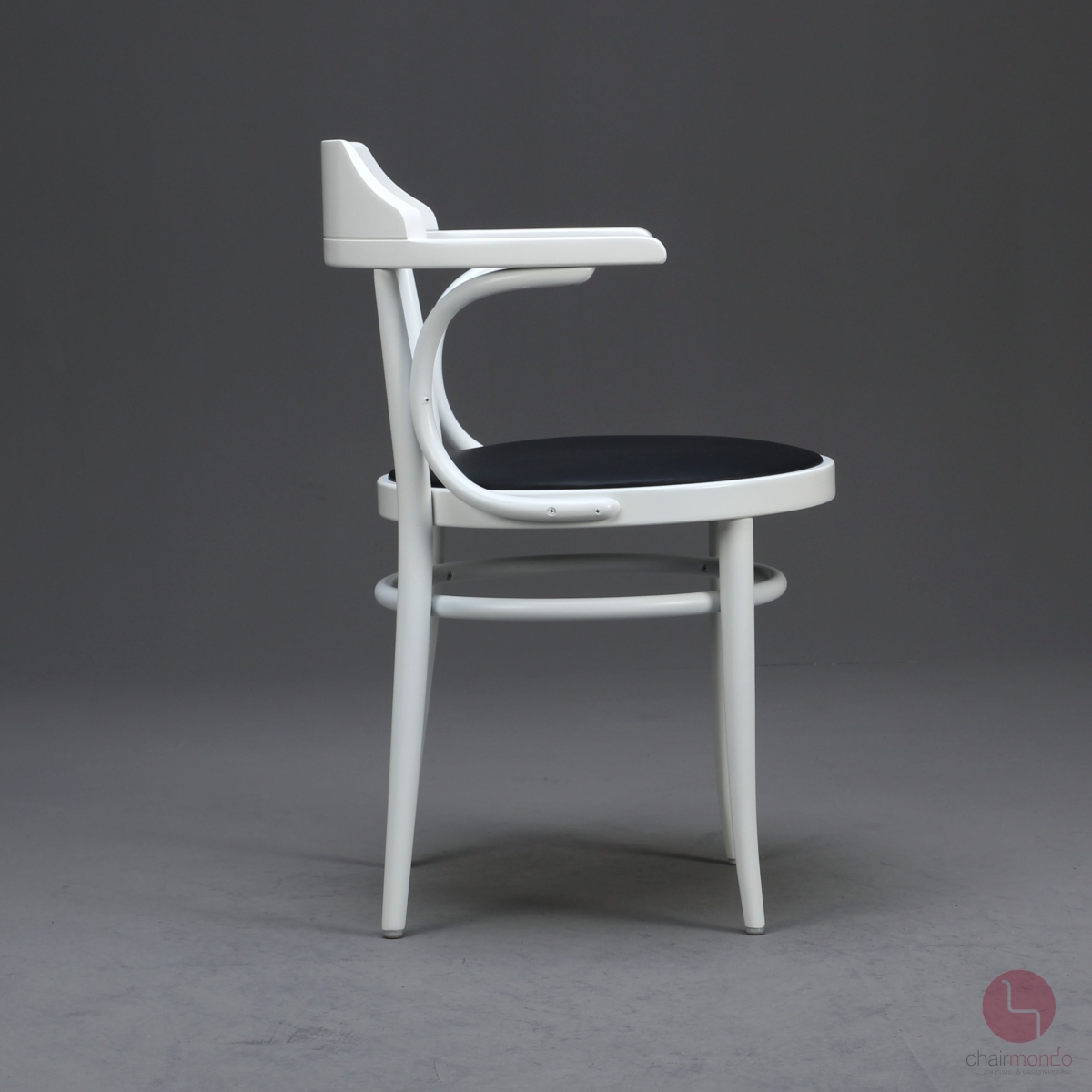 Preview: Thonet 233 P Bugholzstuhl in Weiß mit neuem Leder in Schwarz - gebraucht