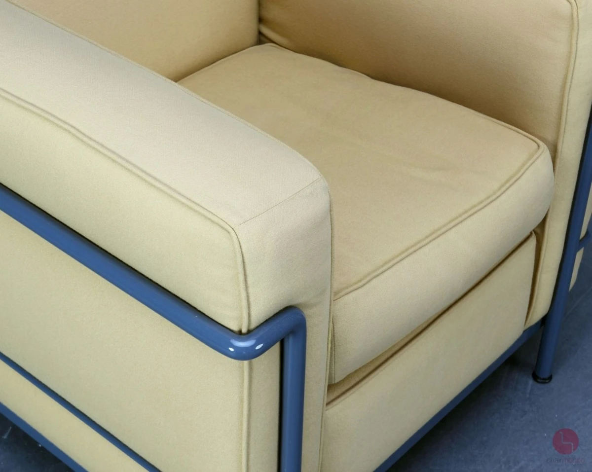 Cassina LC2 Le Corbusier Sessel Stoff Gelb gebraucht