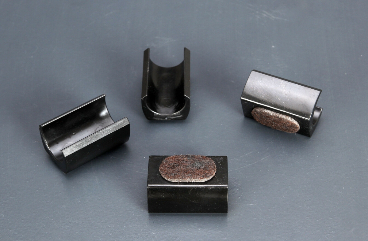 Preview: Set aus vier Stück Klemmgleiter passend für Stahlrohrfreischwinger wie z.B Thonet S 64 und S32