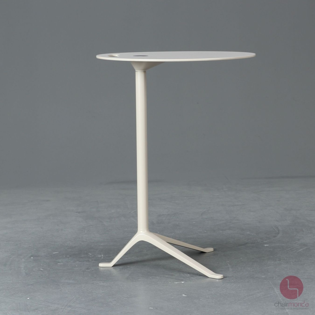 Preview: Fritz Hansen KS12 Little Friend Beistelltisch in Taupe - gebraucht