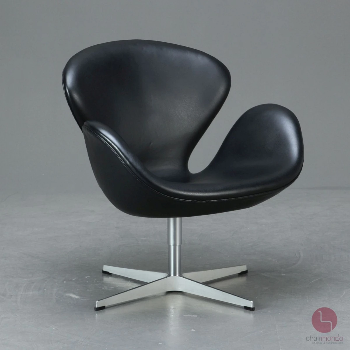 Fritz Hansen Swan Chair in Schwarz Leder Sessel gebraucht