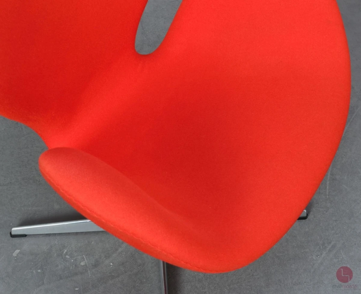 Fritz Hansen Swan Chair in Rot Lounge Sessel gebraucht