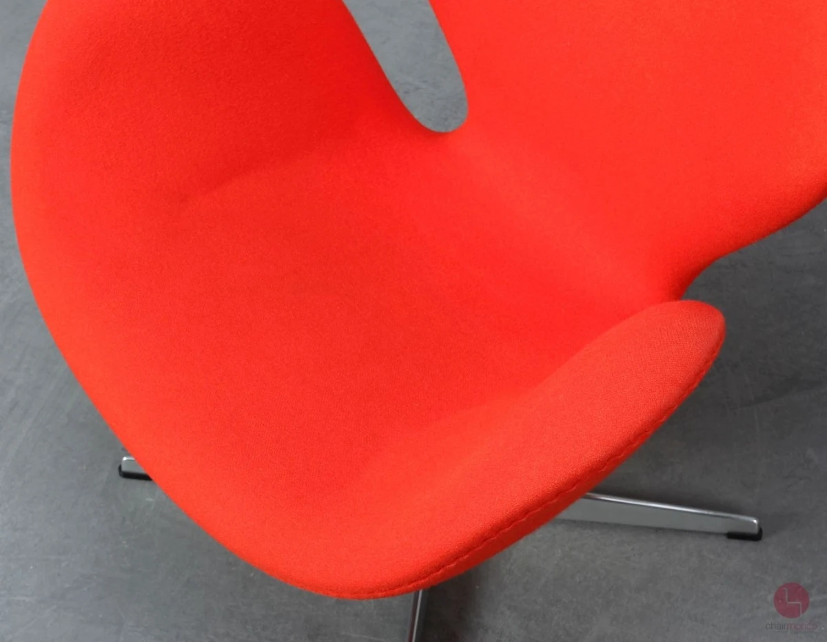 Fritz Hansen Swan Chair in Rot Lounge Sessel gebraucht