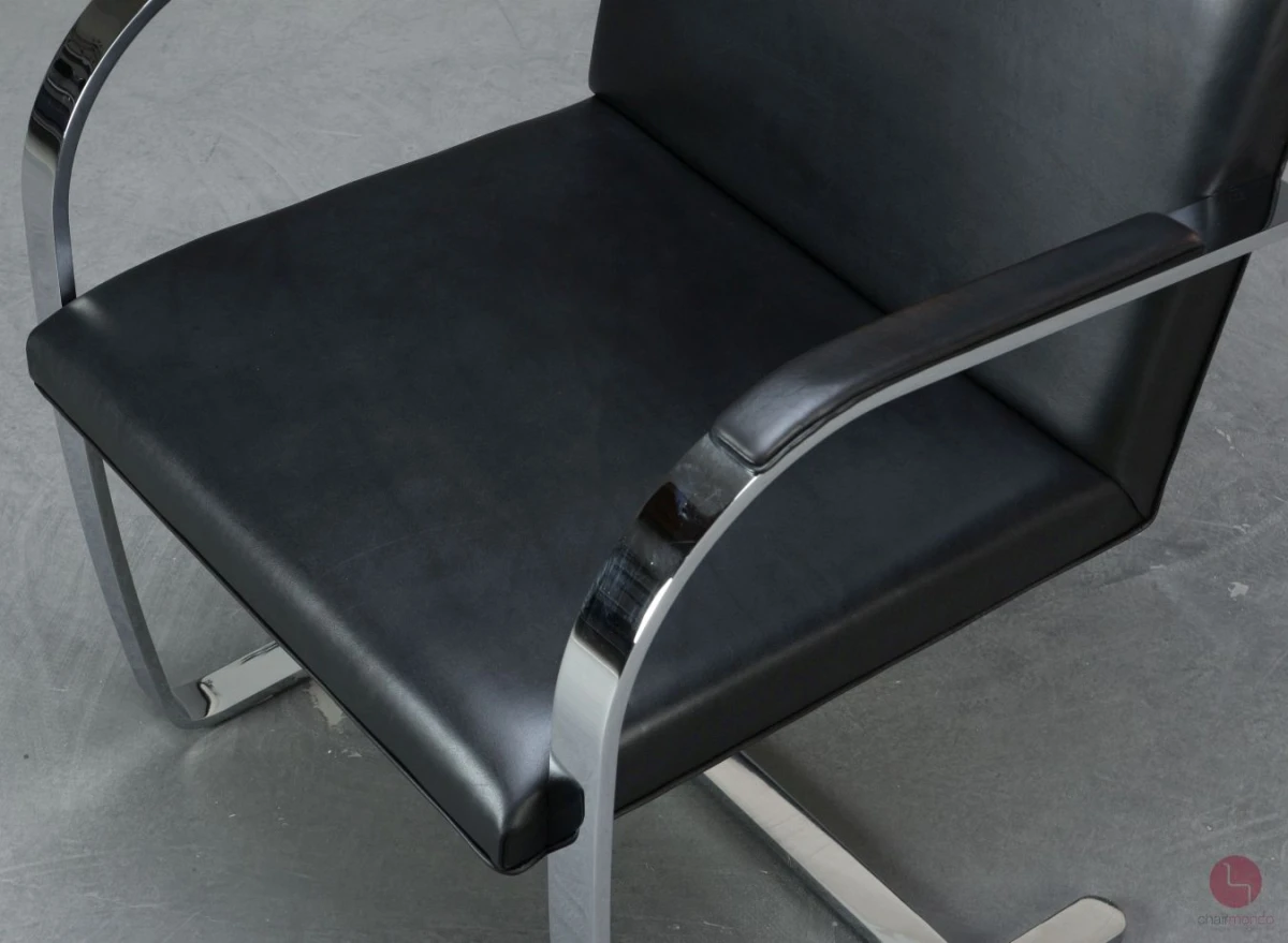 Knoll Brno Freischwinger Armlehnstuhl Leder Schwarz gebraucht