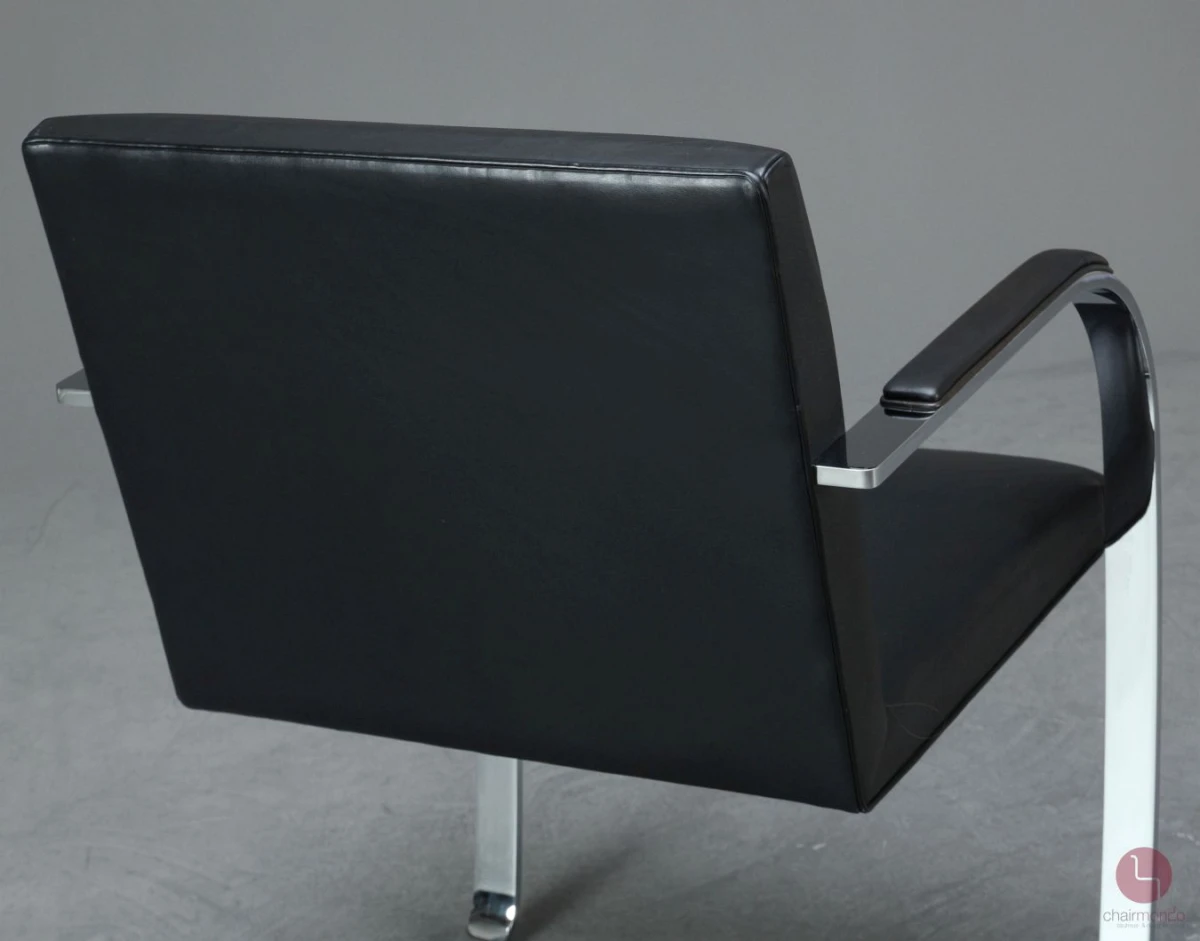 Knoll Brno Freischwinger Armlehnstuhl Leder Schwarz gebraucht