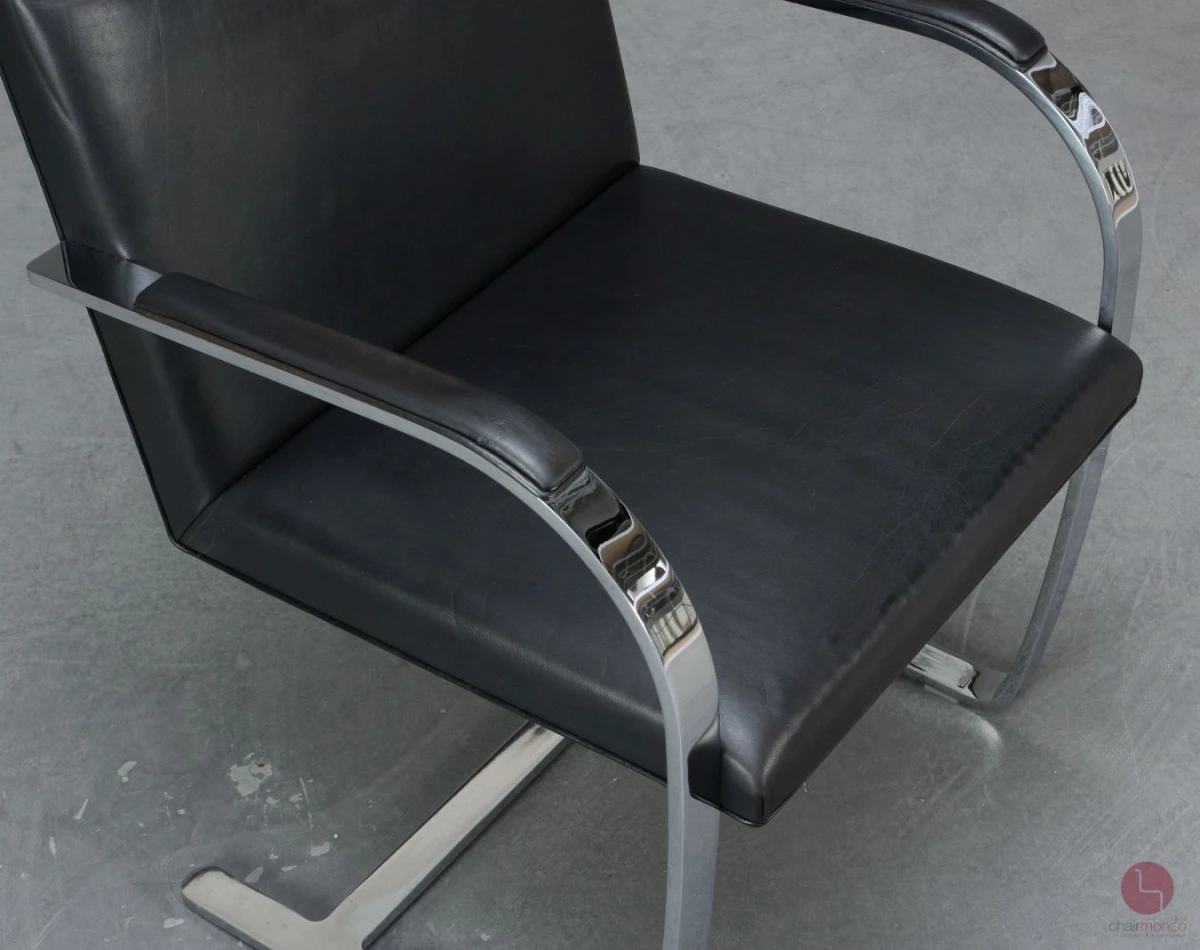Knoll Brno Freischwinger Armlehnstuhl Leder Schwarz gebraucht