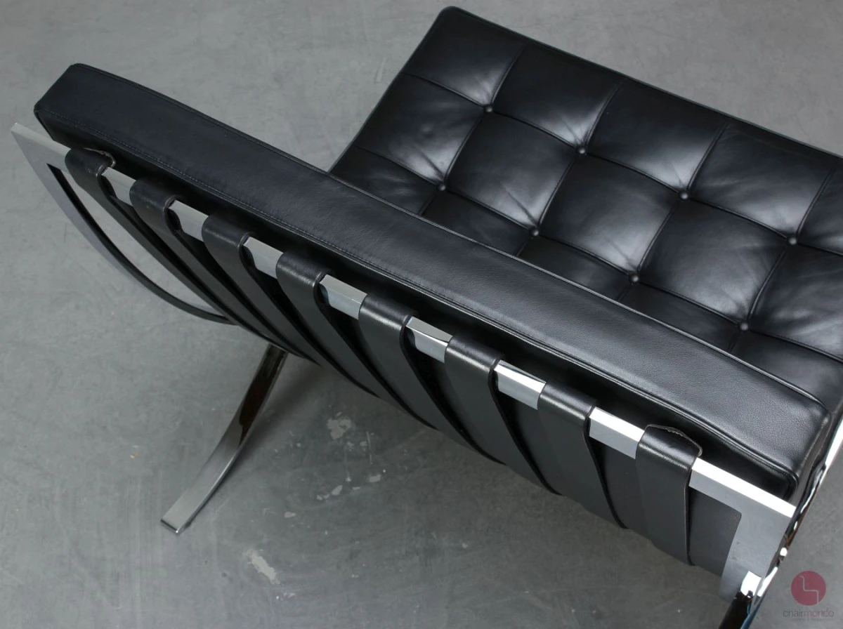 Knoll Barcelona Chair mit schwarzem Leder - gebraucht