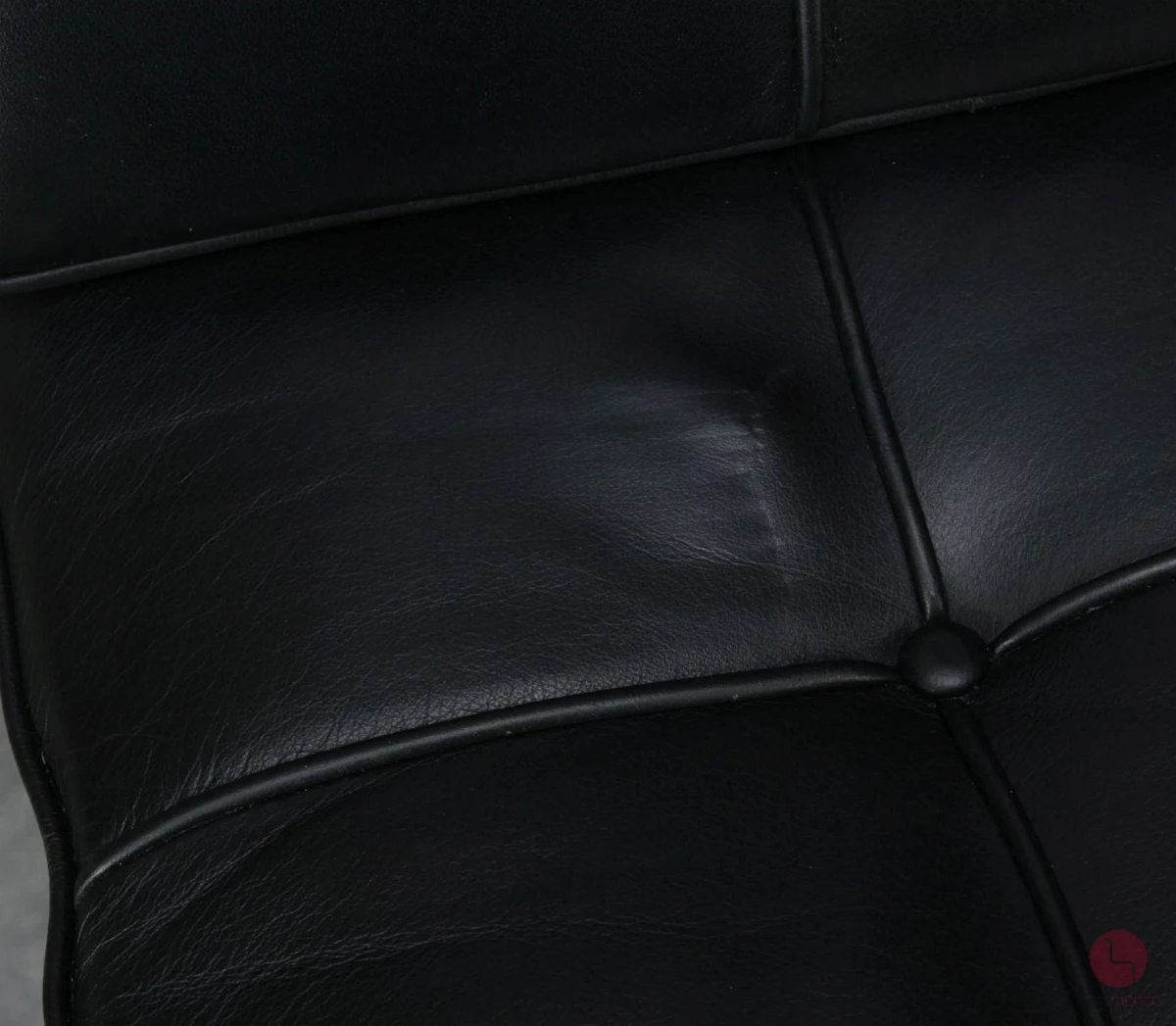 Knoll Barcelona Chair mit schwarzem Leder - gebraucht