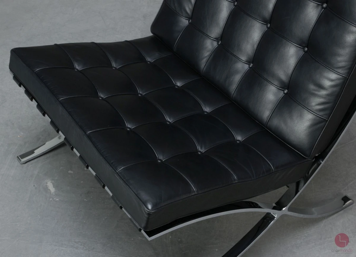 Knoll Barcelona Chair mit schwarzem Leder - gebraucht