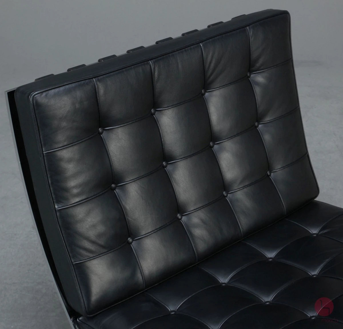 Knoll Barcelona Chair mit schwarzem Leder - gebraucht