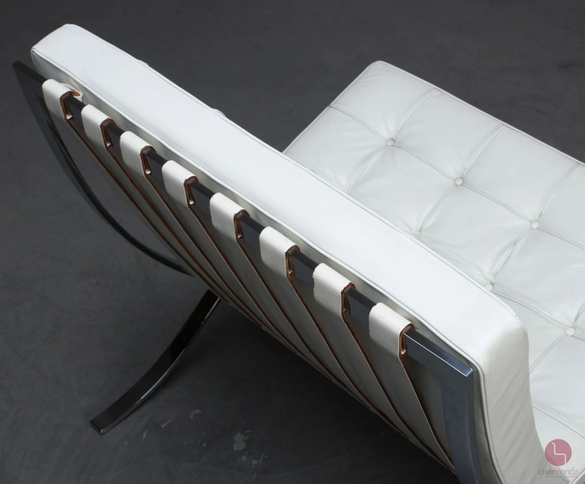 Knoll Barcelona Chair mit weißem Leder - gebraucht