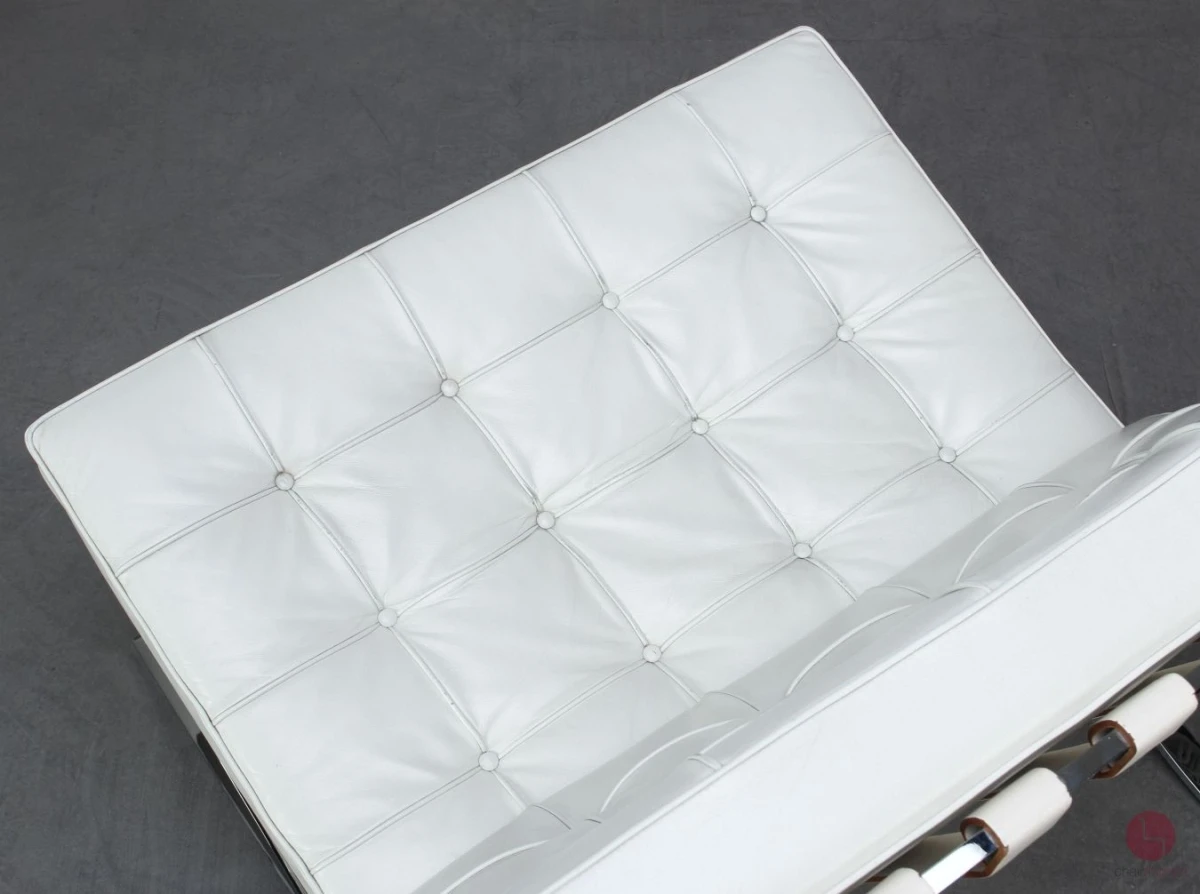 Knoll Barcelona Chair mit weißem Leder - gebraucht