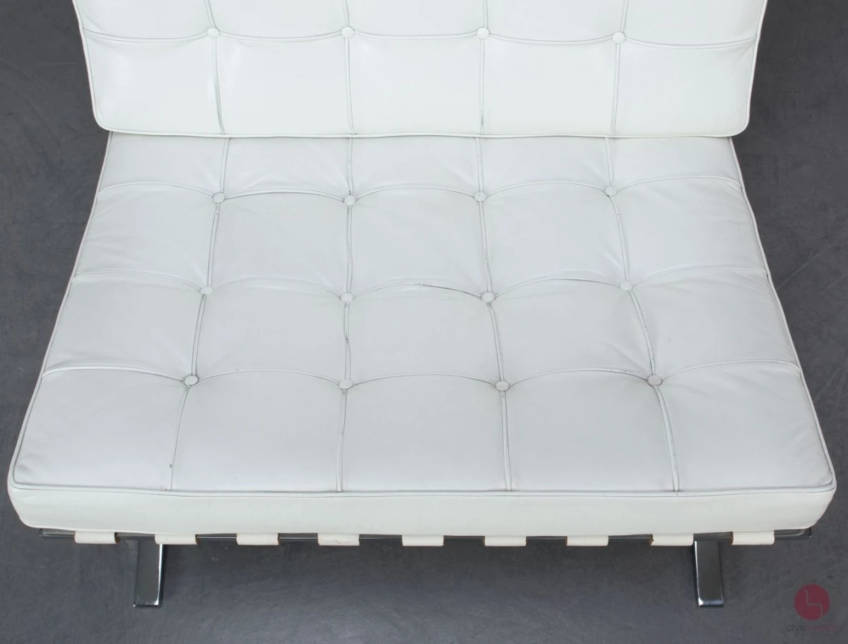 Knoll Barcelona Chair mit weißem Leder - gebraucht