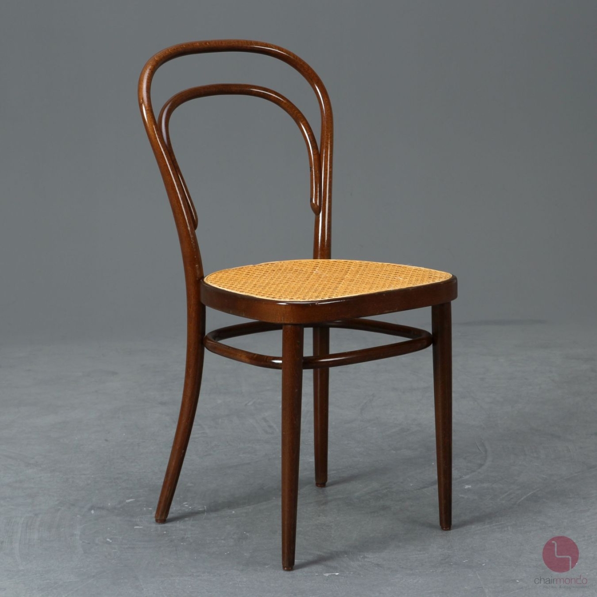 Preview: Thonet 214 Nussbaum Braun Bugholzstuhl mit Geflecht Vintage gebraucht