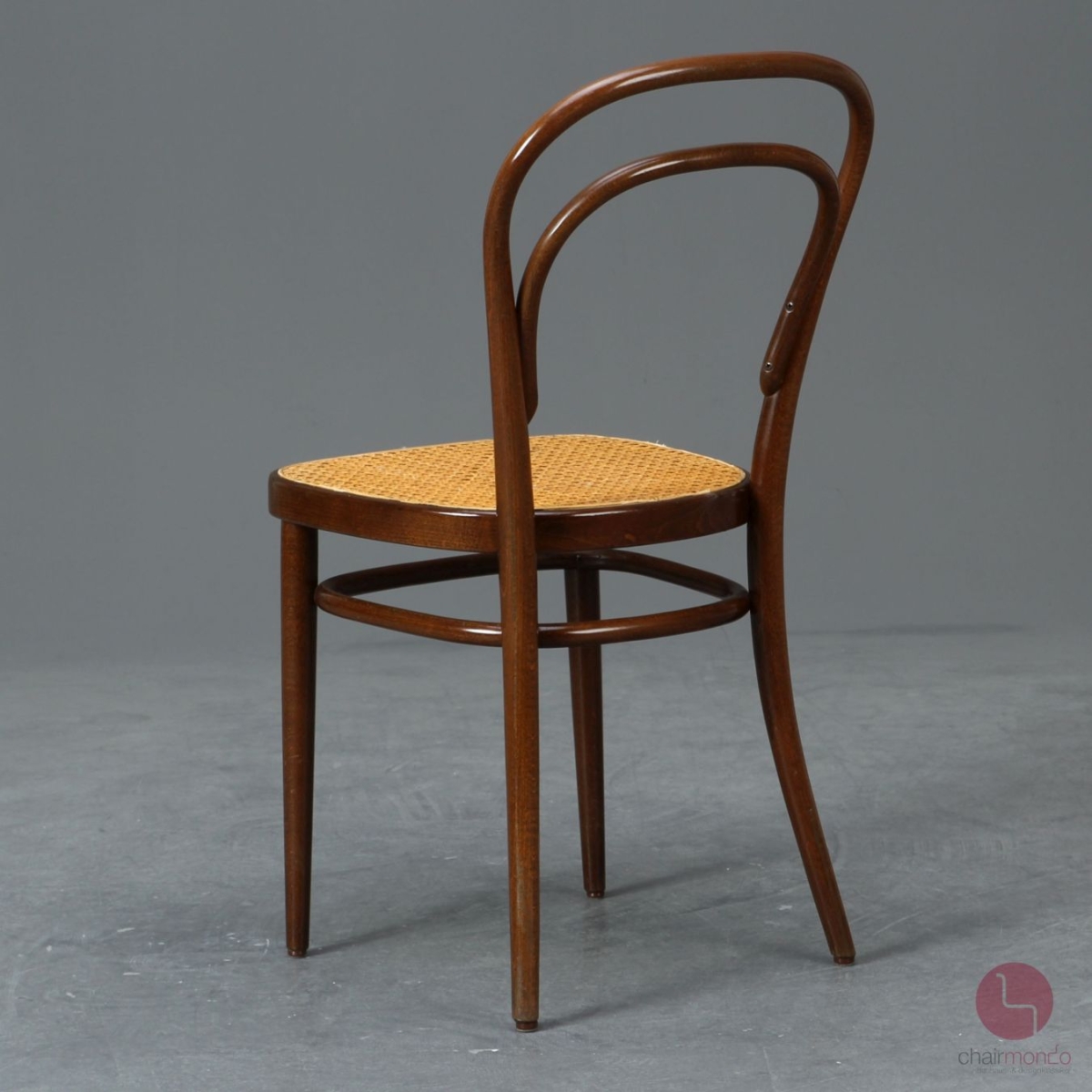 Preview: Thonet 214 Nussbaum Braun Bugholzstuhl mit Geflecht Vintage gebraucht