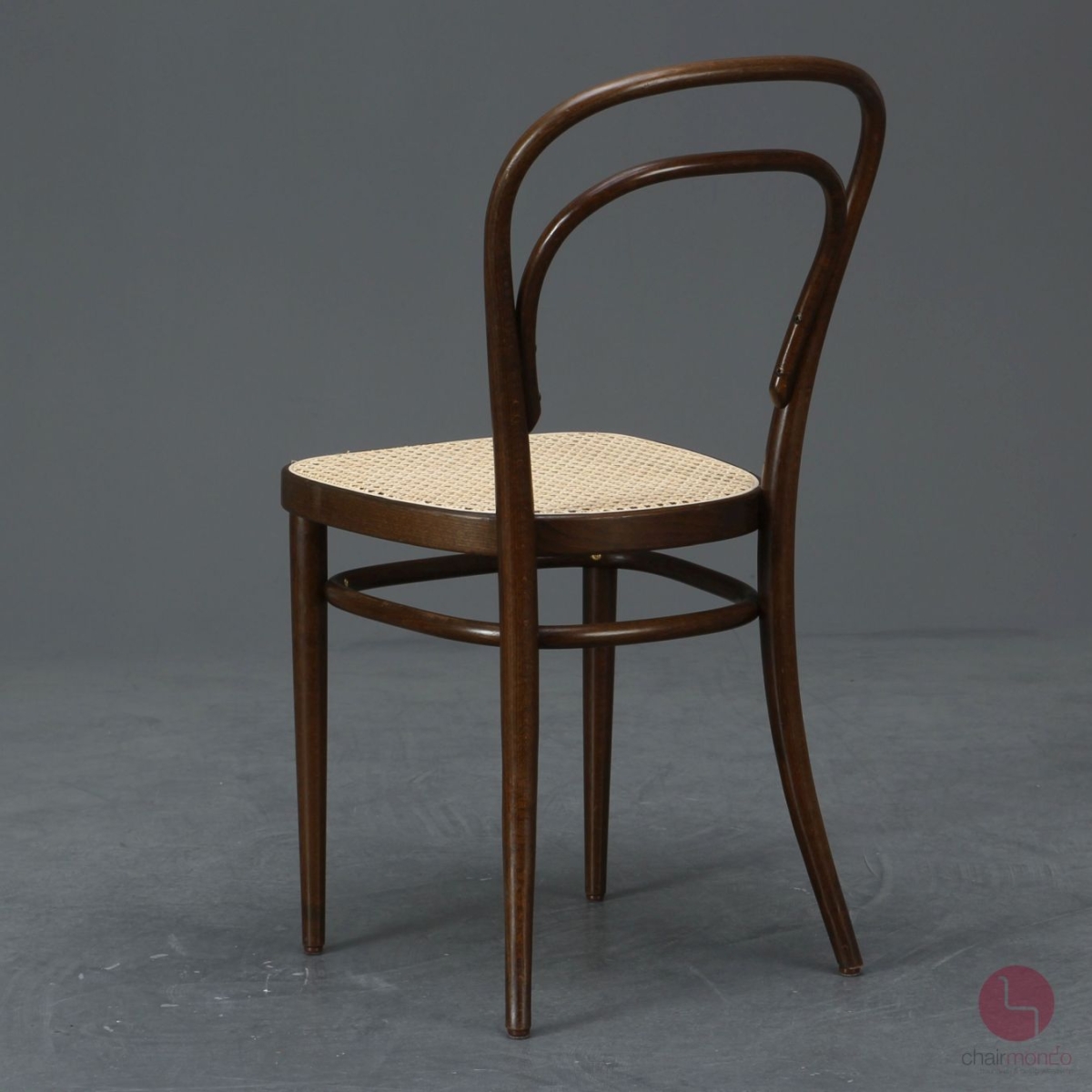 Preview: Thonet 214 Nussbaum Braun Bugholzstuhl mit neuem Geflecht gebraucht