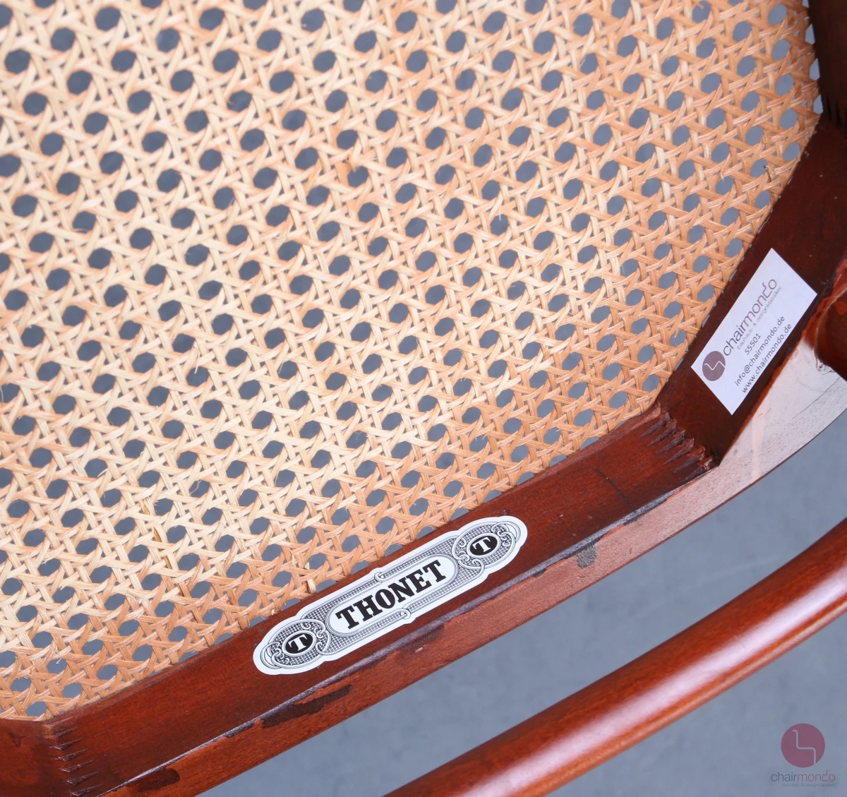 Thonet 214 Mahagoni Braun Bugholzstuhl mit Geflecht gebraucht