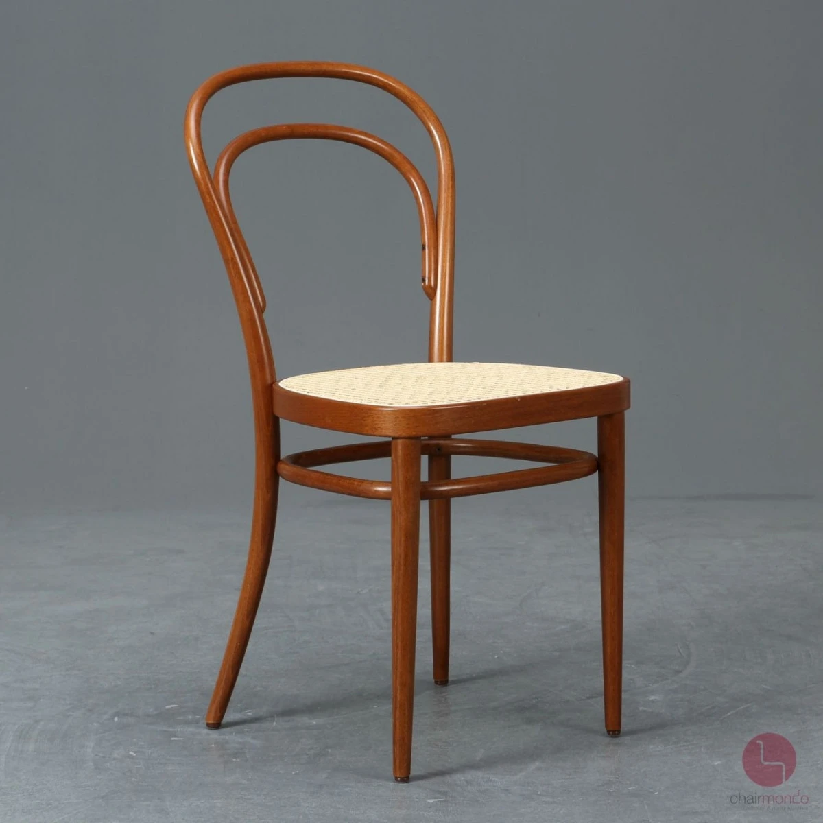 Thonet 214 Nussbaum Braun Bugholzstuhl mit neuem Geflecht gebraucht