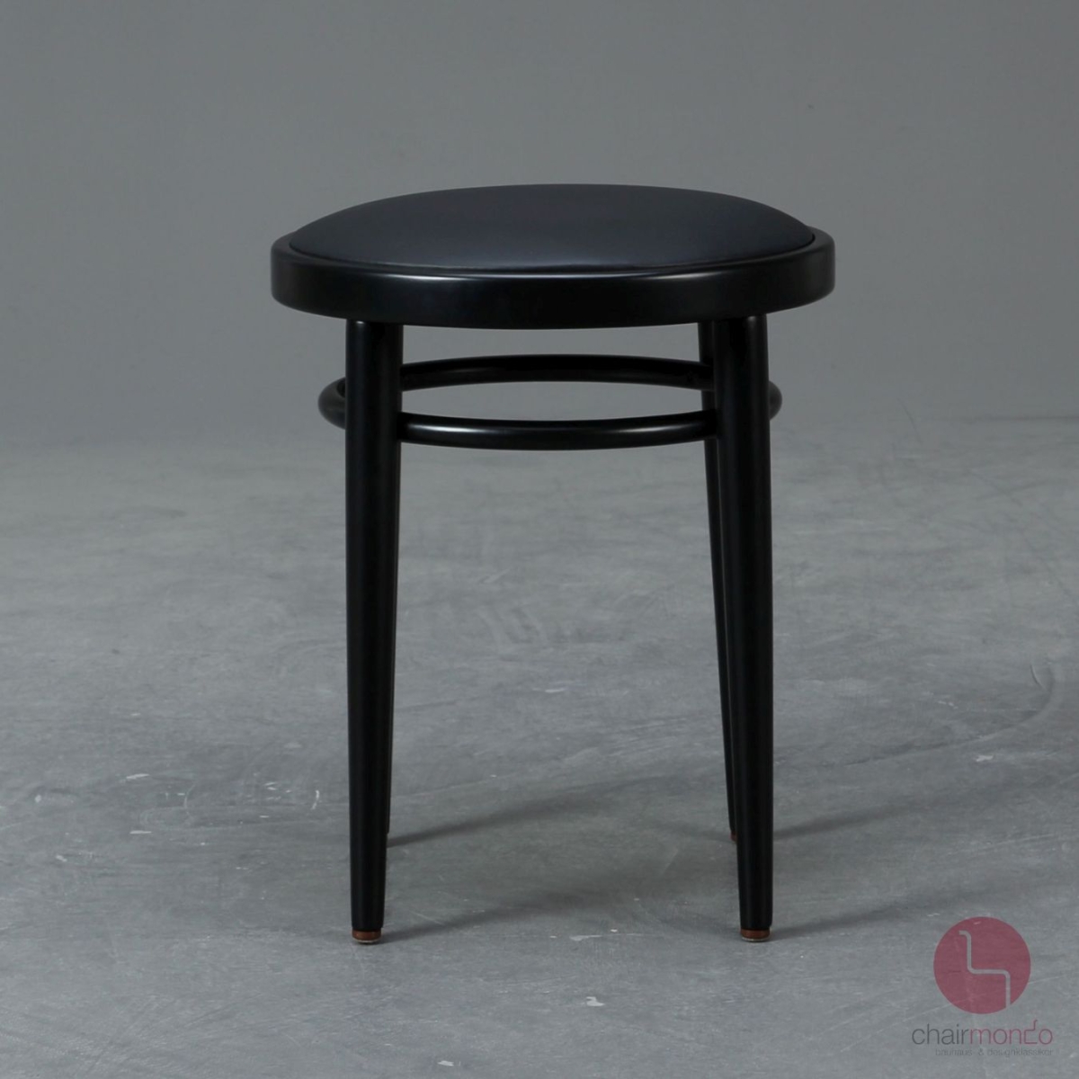 Preview: Thonet 214 PH Bugholz Hocker mit neuem schwarzem Leder gebraucht