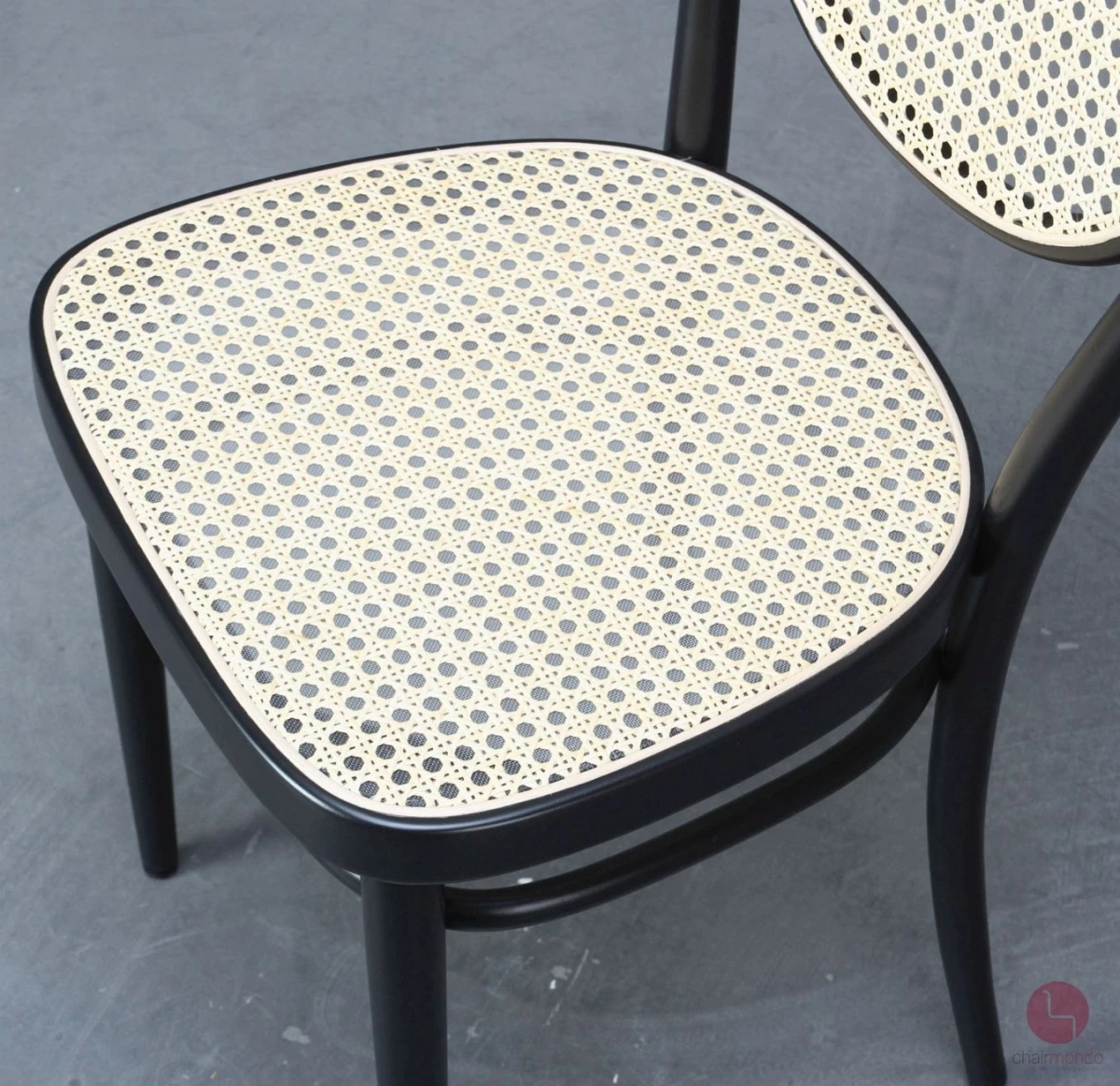 Thonet 215 R Schwarz Bugholzstuhl mit neuem Geflecht gebraucht