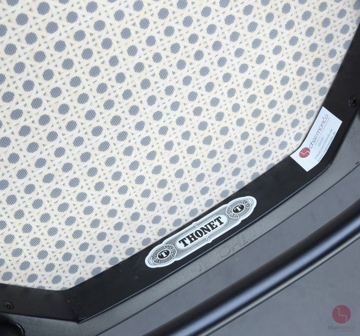 Thonet 215 R Schwarz Bugholzstuhl mit neuem Geflecht gebraucht