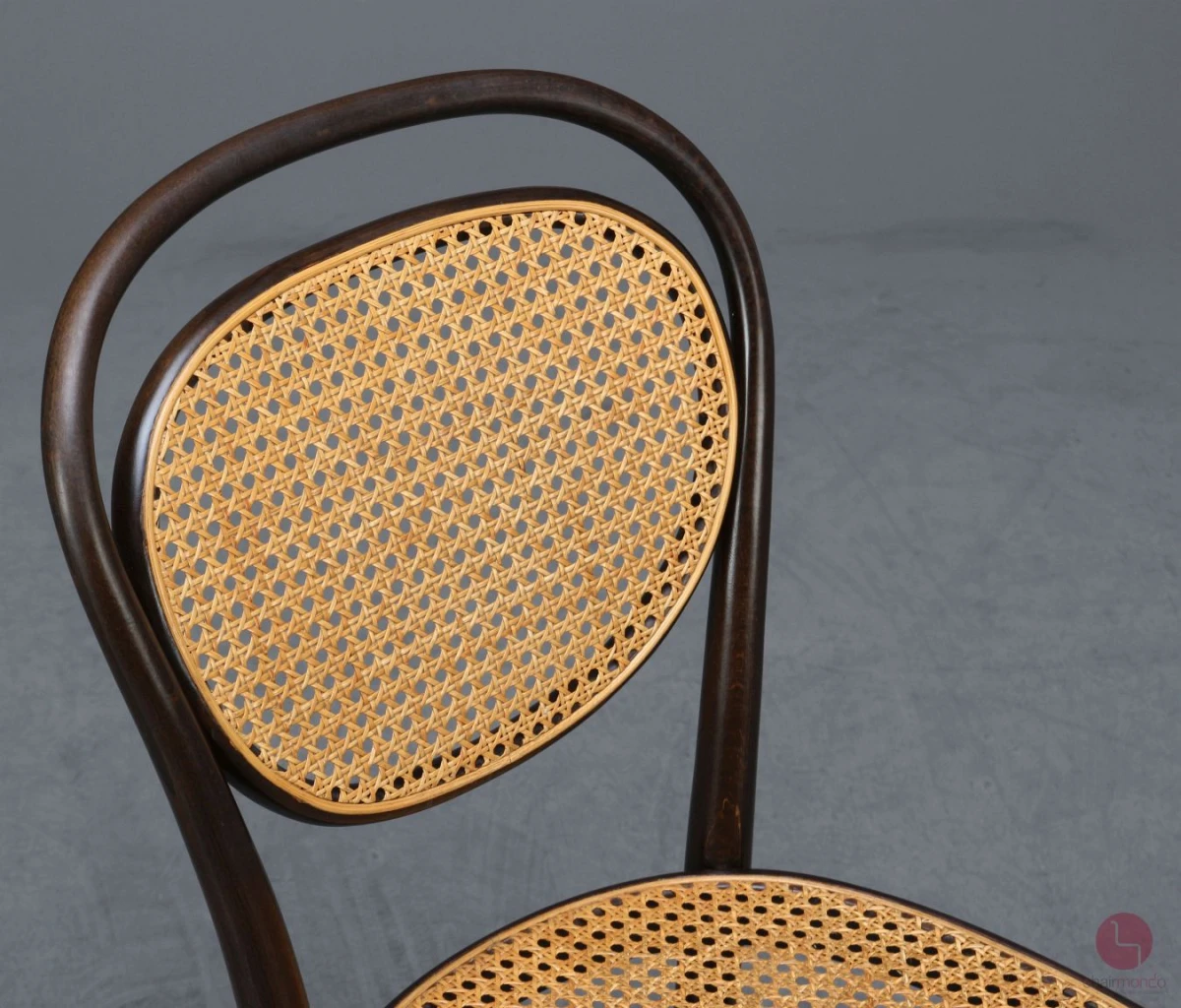 Thonet 215 R Bugholzstuhl Braun mit Geflecht gebraucht