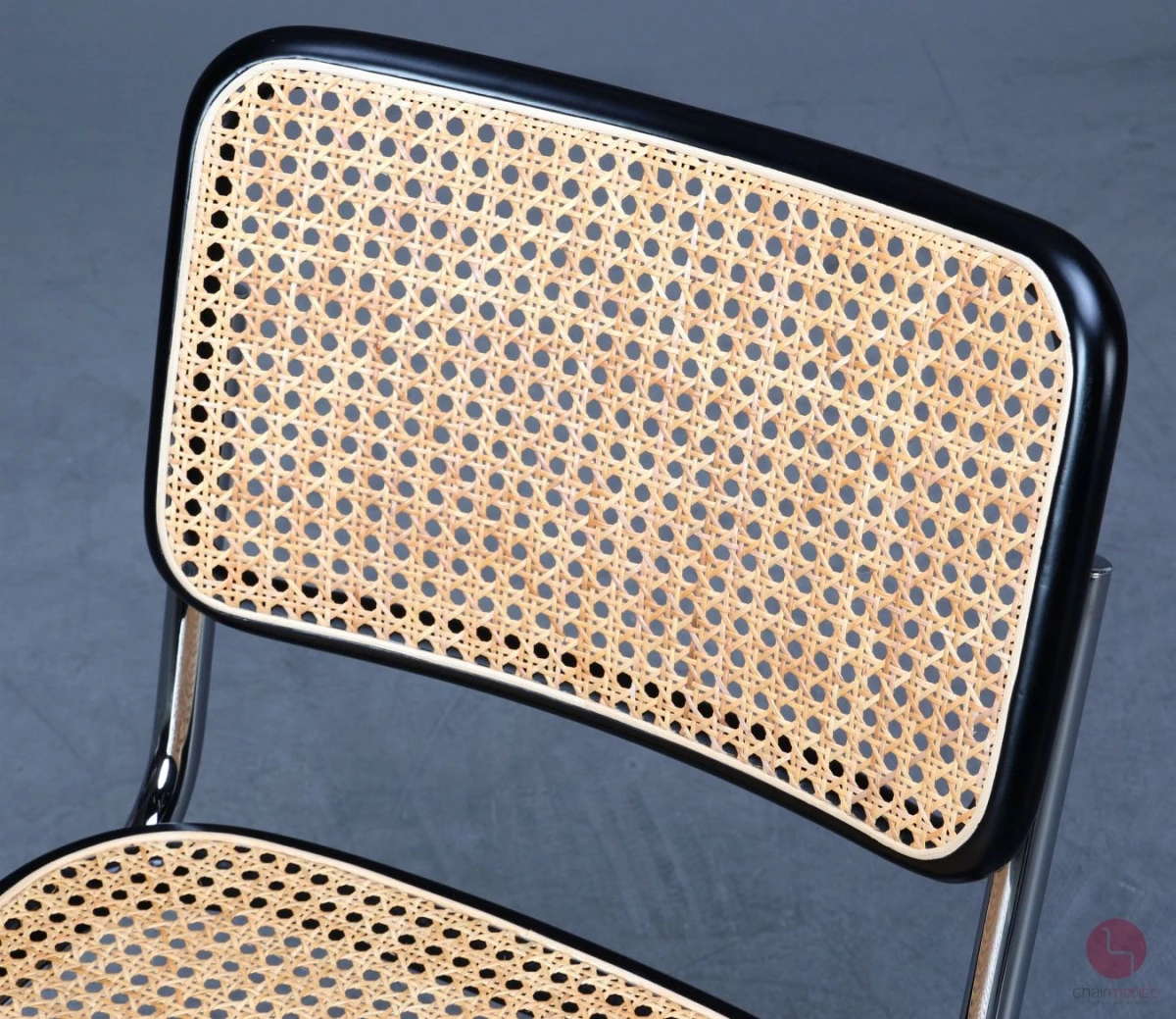 Thonet S32 Schwarz Freischwinger mit Wiener Geflecht restauriert