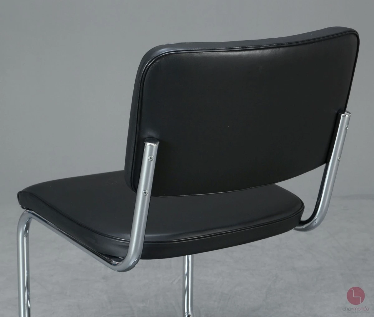 Thonet S32 PV Freischwinger Leder Schwarz gebraucht