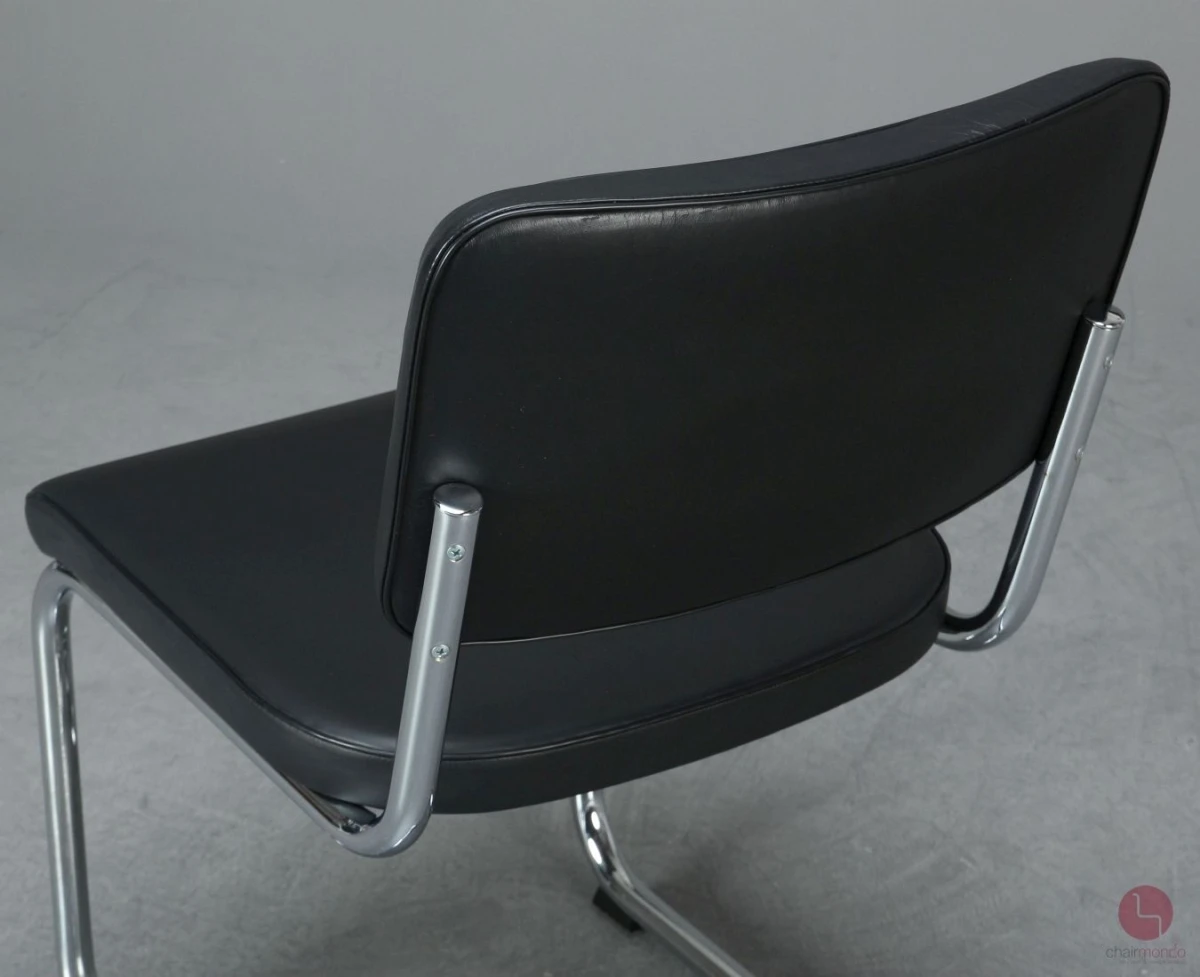 Thonet S32 PV Freischwinger Leder Schwarz gebraucht