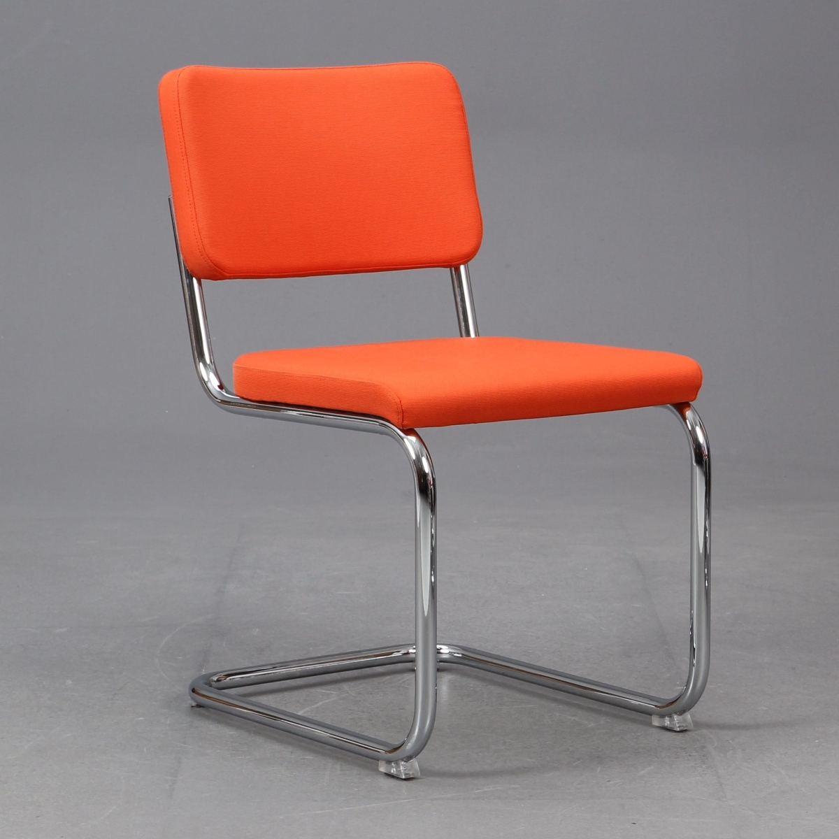 Preview: Thonet S32 PV Freischwinger vollumpolstert mit Stoff oder Leder - Neuware