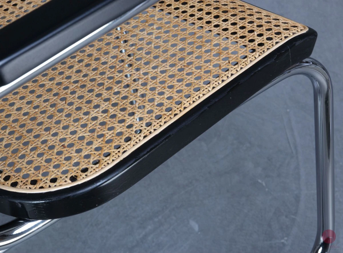 Thonet S64 Freischwinger in Schwarz mit Patina Geflecht - gebraucht