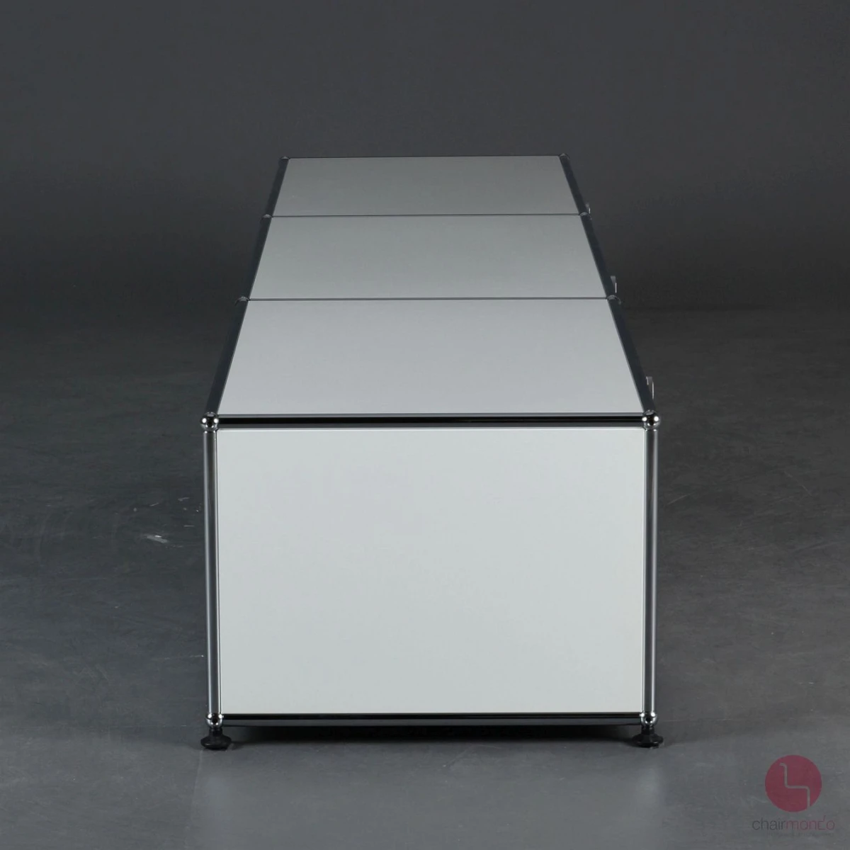 USM Haller Lowboard Weiß mit drei Fächern gebraucht