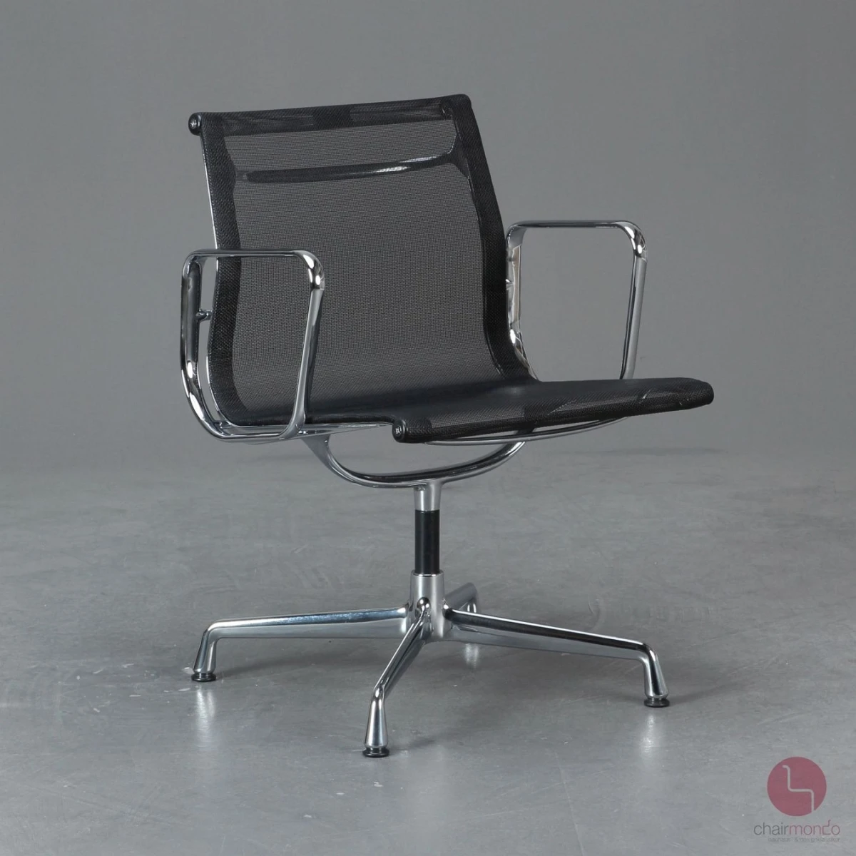 Vitra EA 107 Aluminium Chair Netzgewebe Schwarz verchromt gebraucht