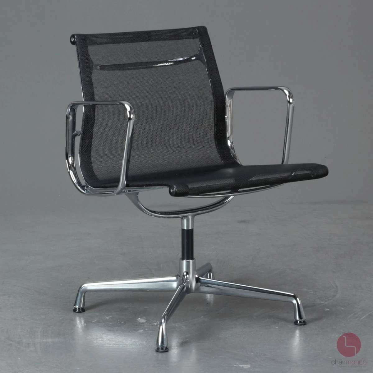 Vitra EA 107 Aluminium Chair Netzgewebe Schwarz verchromt gebraucht