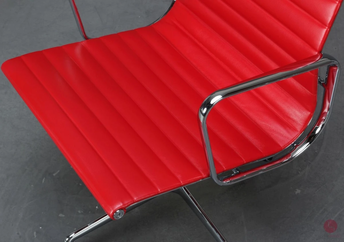 Vitra EA 108 Aluminium Chair Leder Rot 2014 gebraucht