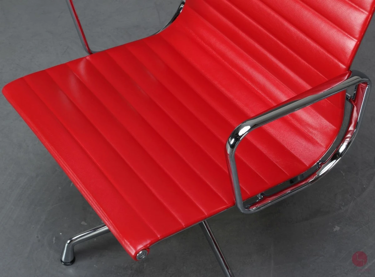 Vitra EA 108 Aluminium Chair Leder Rot 2014 gebraucht