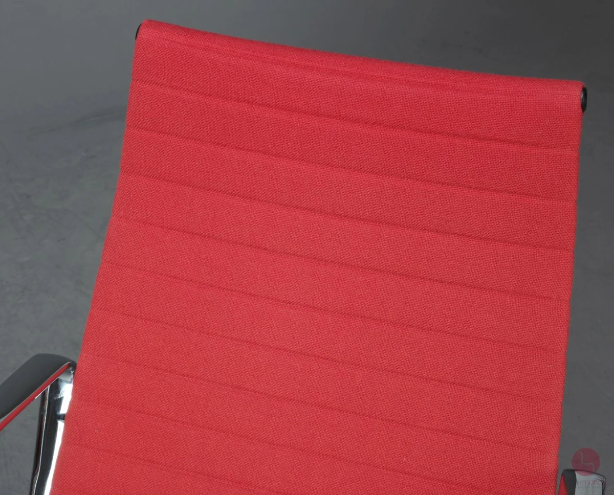 Vitra EA 115 Aluminium Chair Sessel Hopsak Himbeer Rot gebraucht