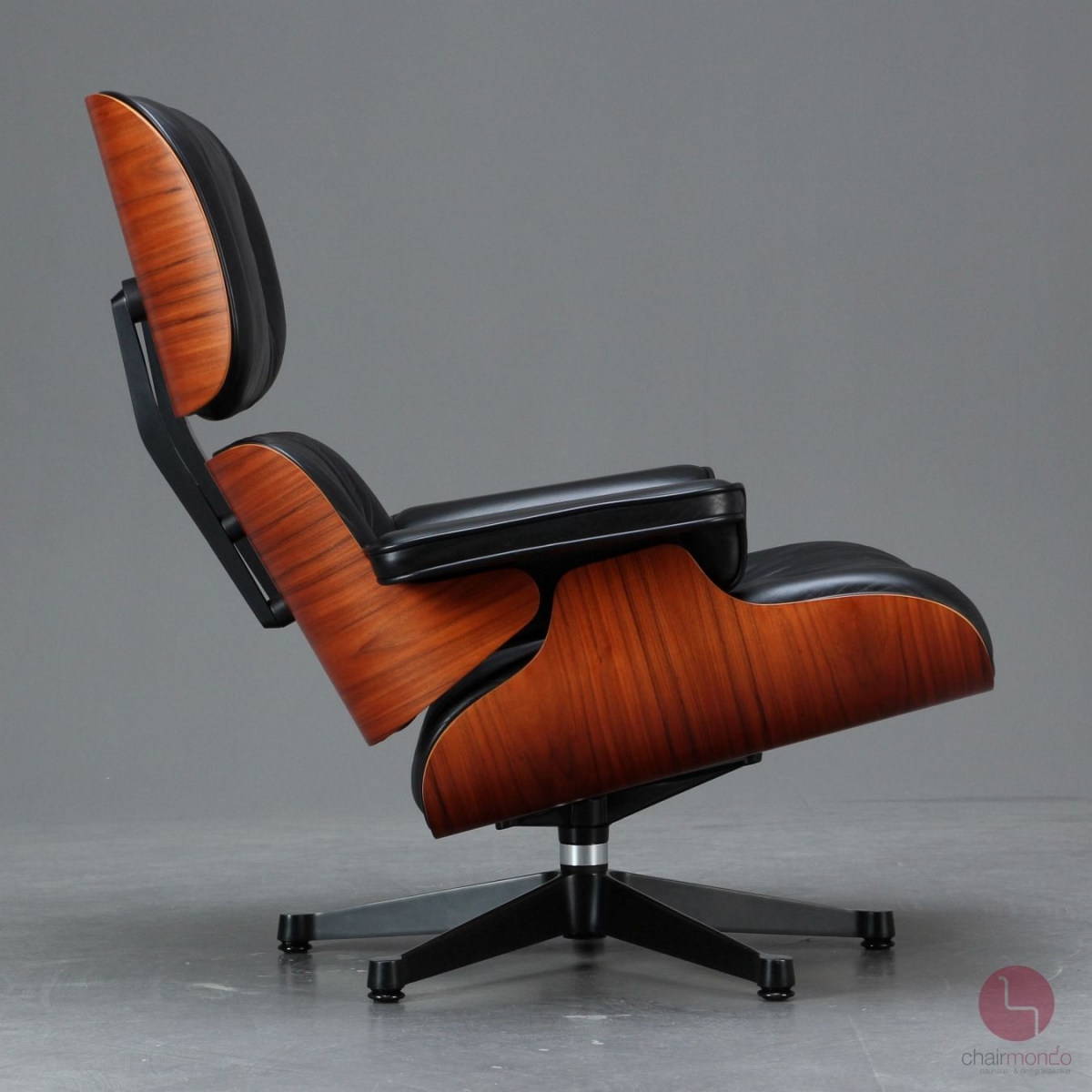 Preview: Vitra Eames Lounge Chair XL Palisander mit schwarzem Leder gebraucht