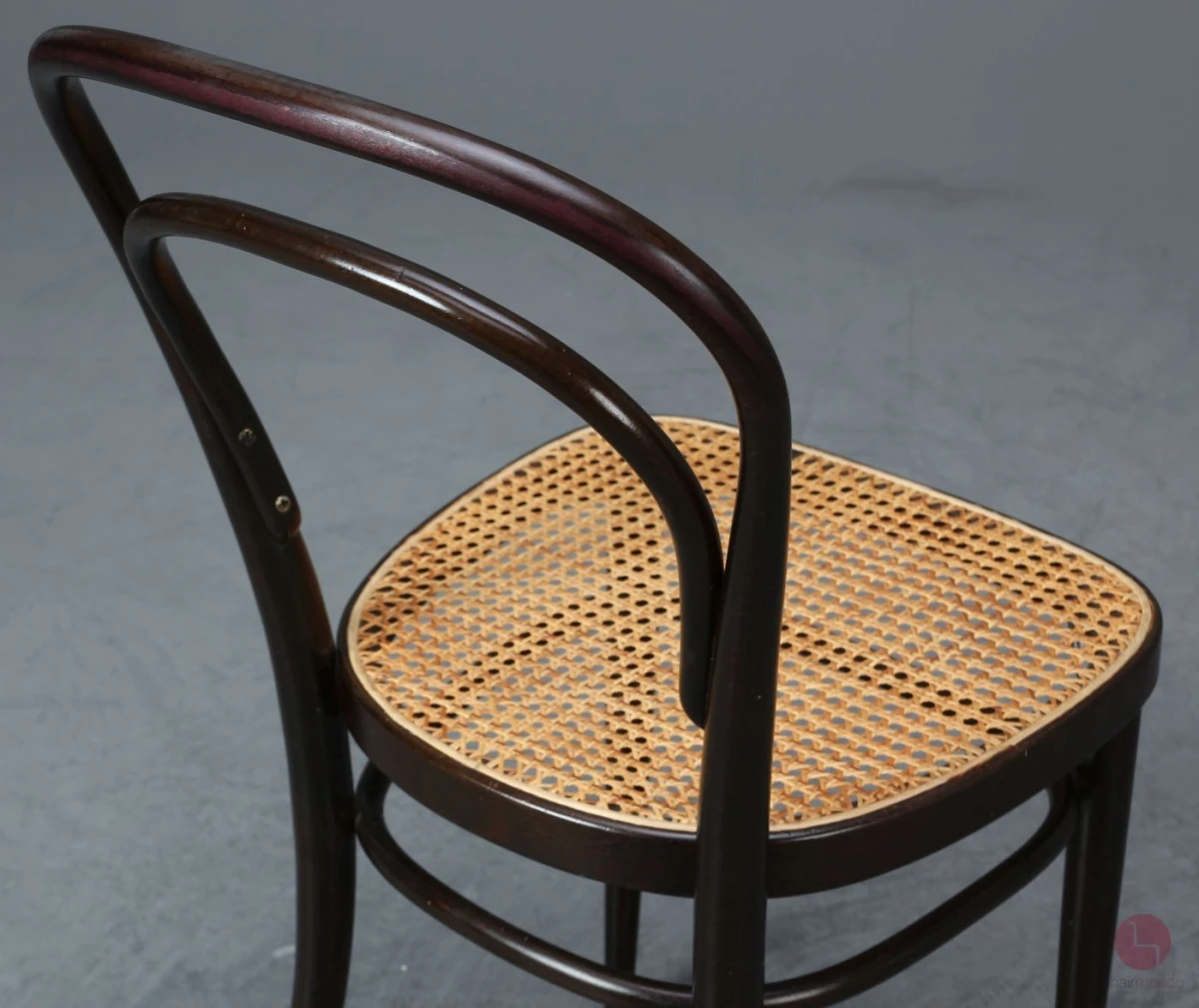 Thonet 214 Dunkel Braun Bugholzstuhl mit Geflecht gebraucht