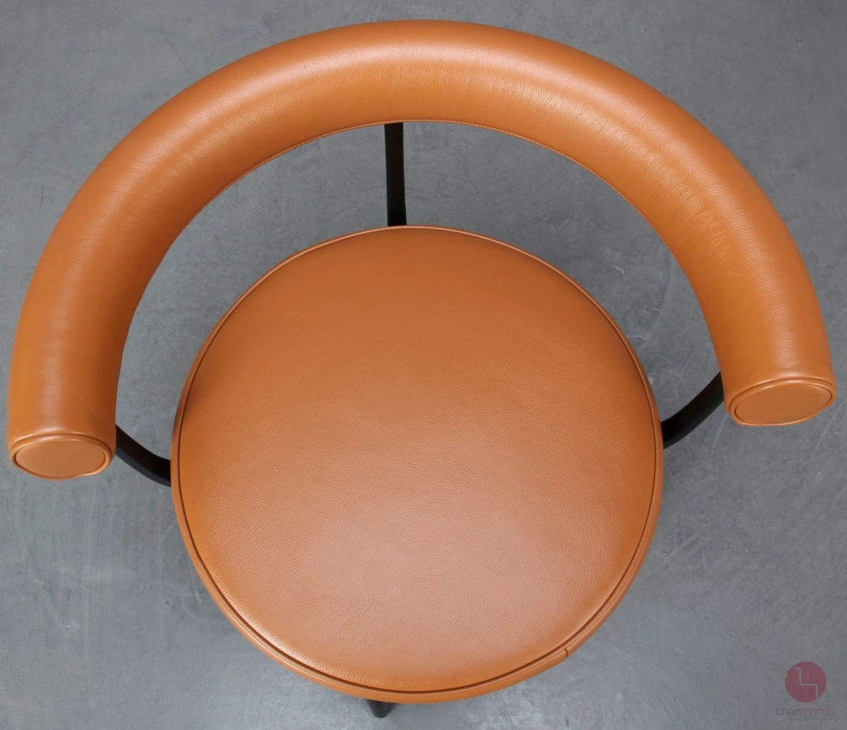 Cassina-Indochine-528-Drehstuhl-Detailansicht-Sitz-von-oben-1