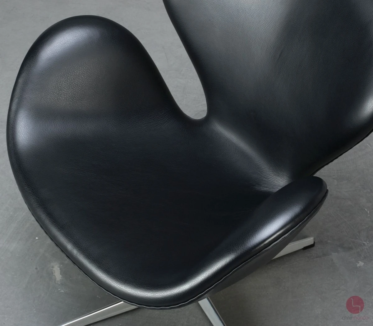 Fritz Hansen Swan Chair in Schwarz Leder Sessel gebraucht