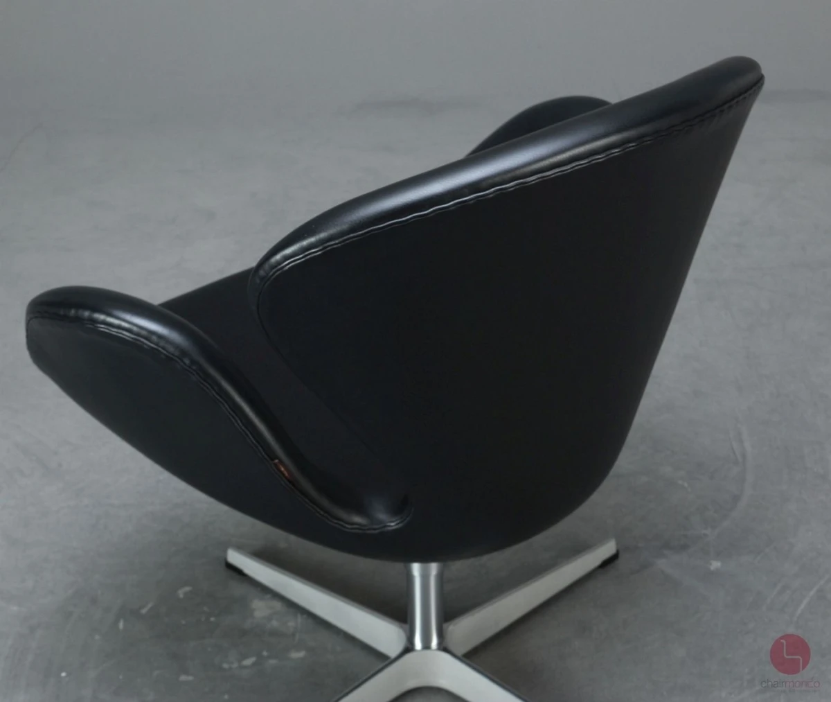 Fritz Hansen Swan Chair in Schwarz Leder Sessel gebraucht