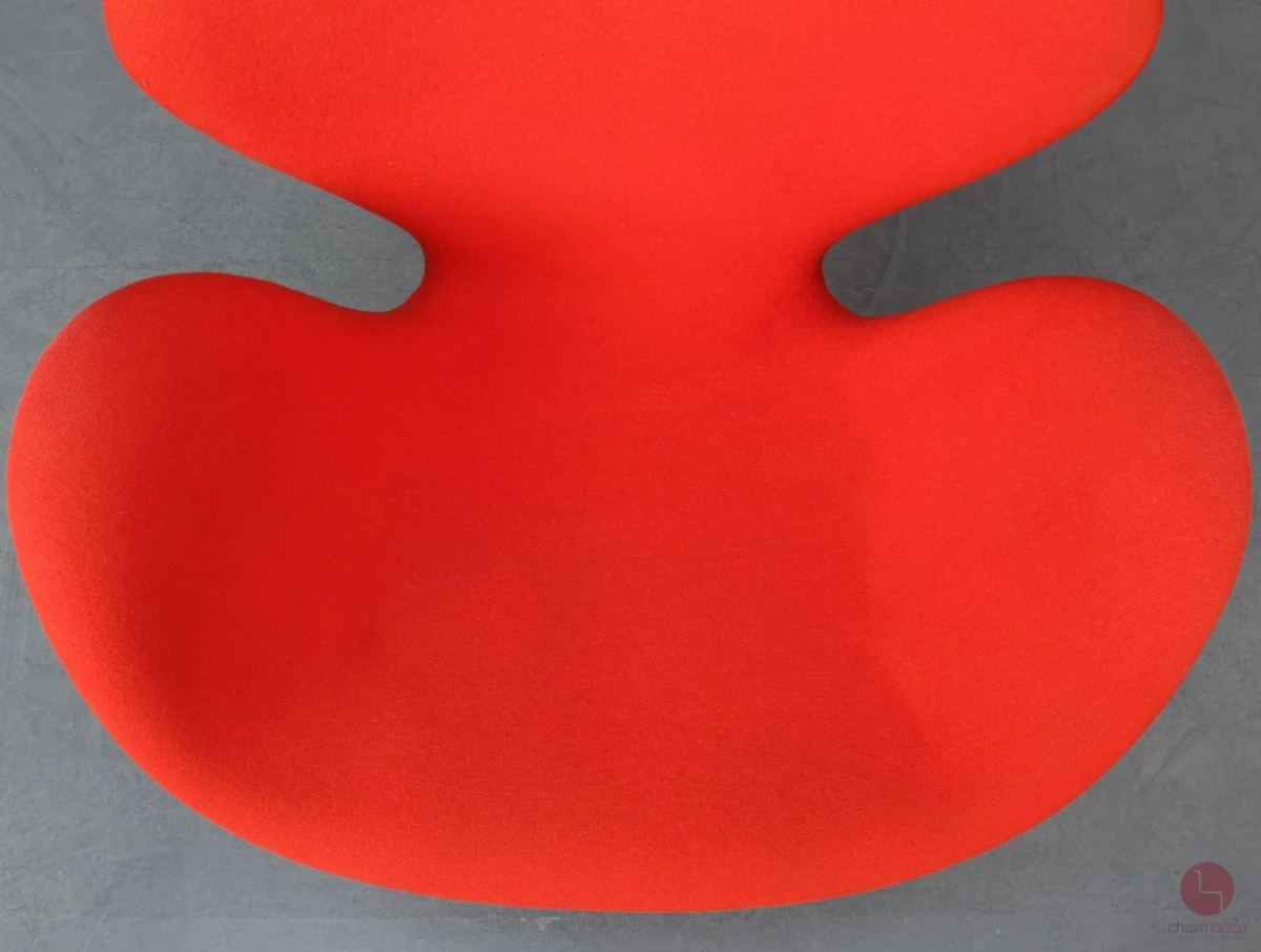 Fritz Hansen Swan Chair in Rot Lounge Sessel gebraucht