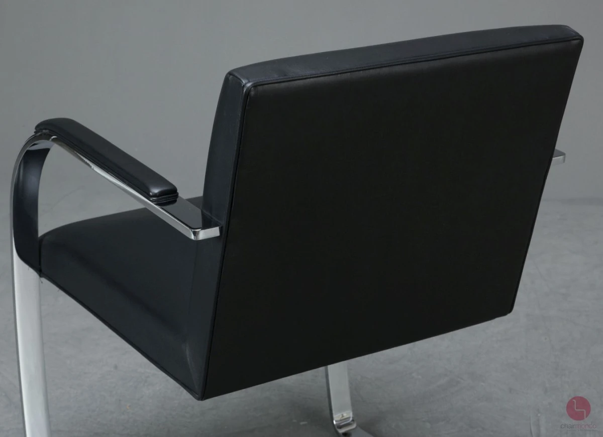 Knoll Brno Freischwinger Armlehnstuhl Leder Schwarz gebraucht