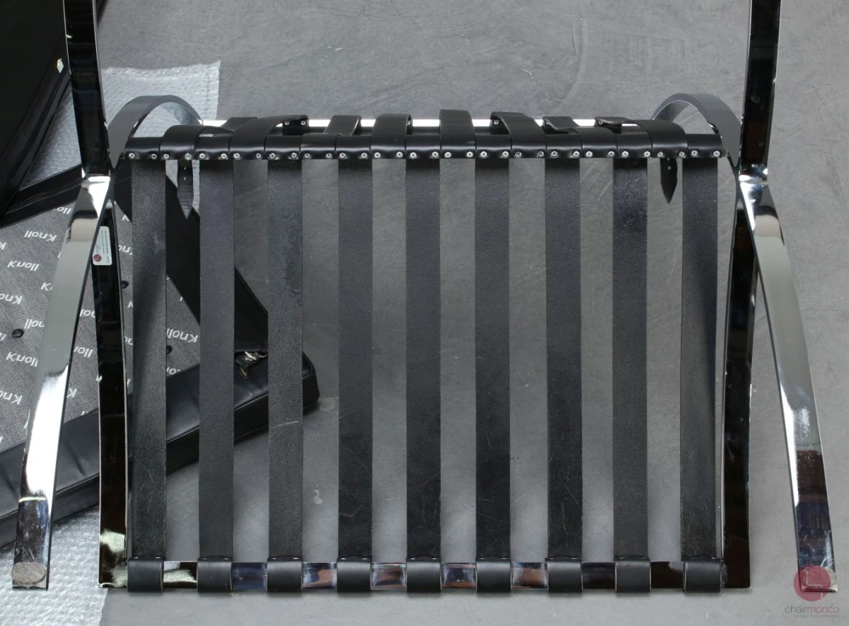 Knoll Barcelona Chair mit schwarzem Leder - gebraucht